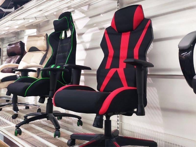 Krzesła ergonomiczne w miejscu pracy